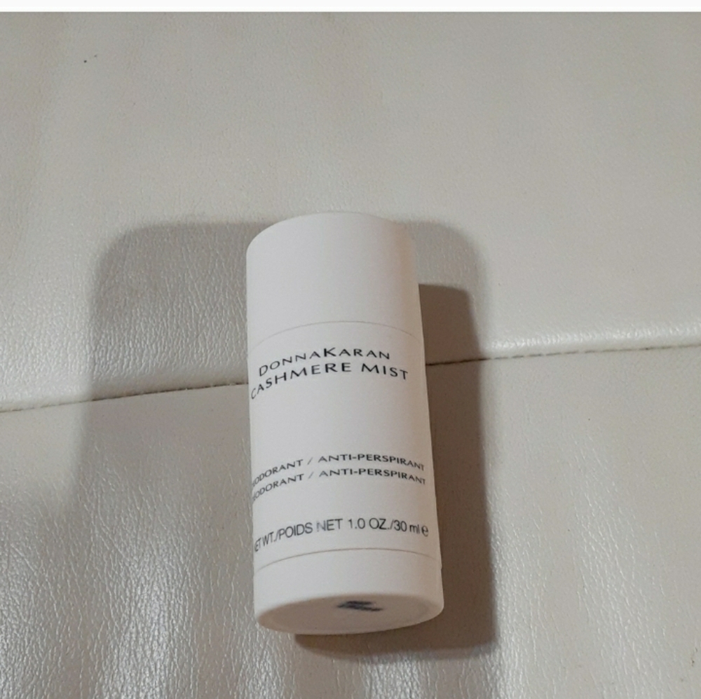 Donna karan cashmere mist deodorant